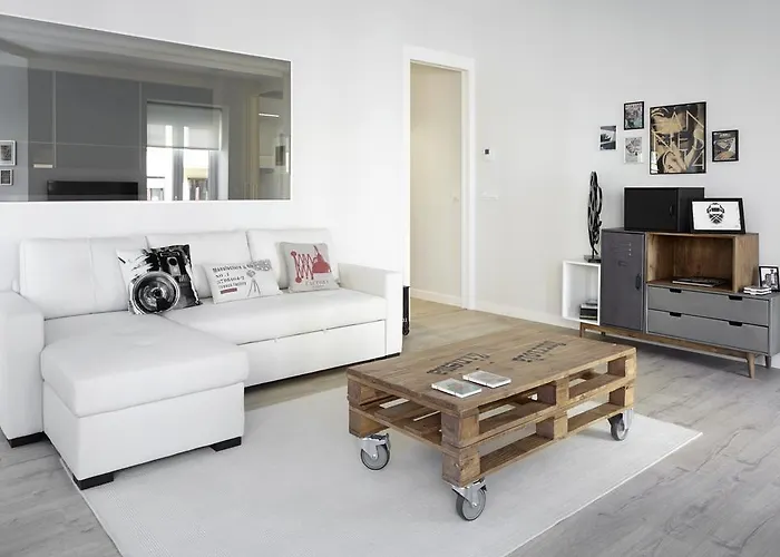 Zurriola Zinema By Feelfree * San Sebastian